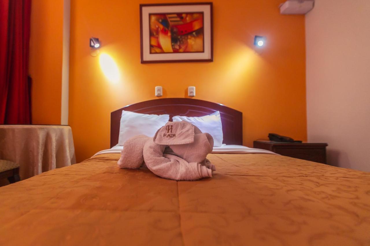 Hotel Plaza Трухильо Экстерьер фото